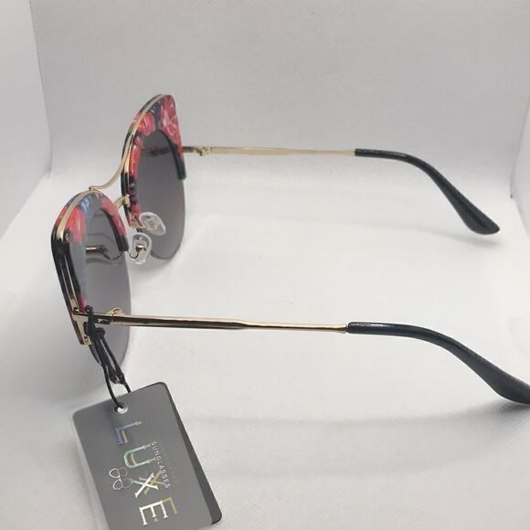 Luxe Retro Cat Eye Sunglasses - Picture 3 of 4